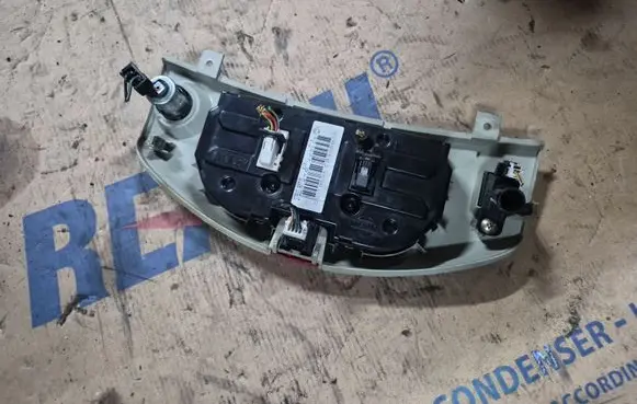 Nissan Micra Climate control unit 27500AX710 69450004 503722317