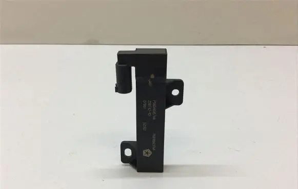 Jeep Cherokee Aerial antenna amplifier 56046957AA 68186637AA 228742101