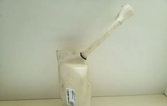 Nissan Qashqai Windshield washer fluid reservoir/tank 28910JD000
