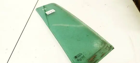 Opel Zafira B Rear vent window glass AS3