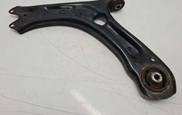 Skoda Fabia Mk3 (NJ) Front lower control arm/wishbone 561407151C