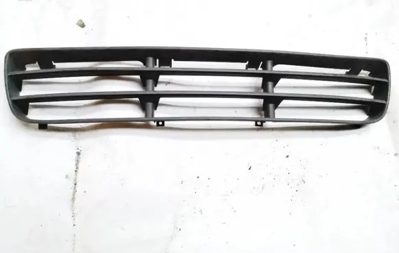 Volkswagen Bora Front bumper lower grill 1j5853677b