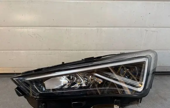 Seat Tarraco Headlight/headlamp 5FJ941773B