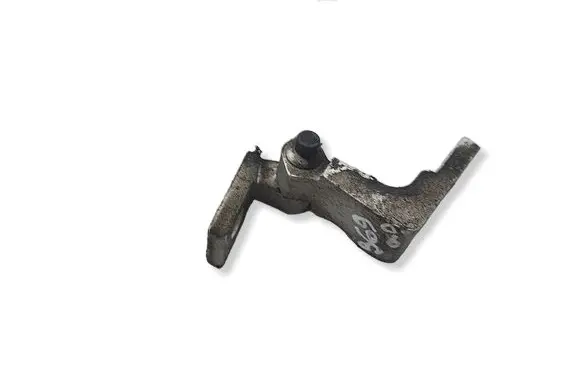 Volkswagen Golf IV Rear door upper hinge 