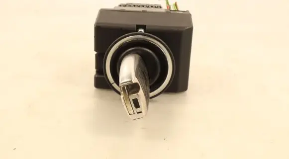 Mercedes-Benz S W220 Ignition lock 2205450308