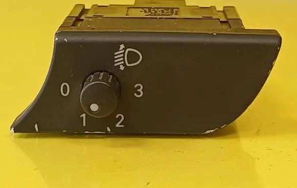 Audi A4 S4 B6 8E 8H Headlight level height control switch 8E1919094