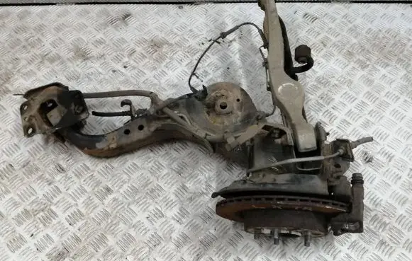 Nissan X-Trail T32 Stub axle 