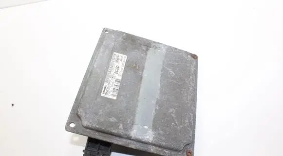 Ford Fiesta Engine control unit/module 6S6112A650FD S120977315D