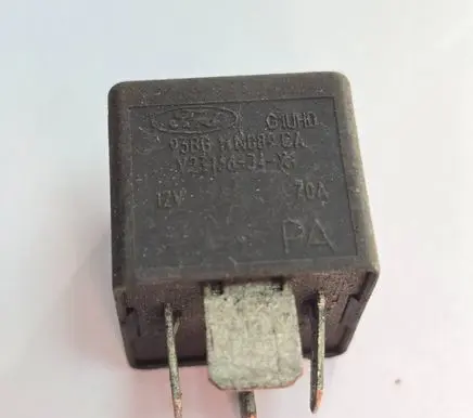 Volvo S40 Other relay 93BG14N689CA V23136J14X1