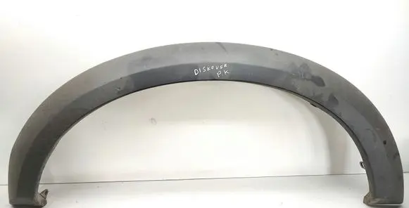 Front arch trim