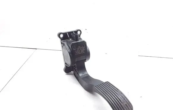 Mercedes-Benz Sprinter W906 Accelerator throttle pedal A4473000200 0280755025