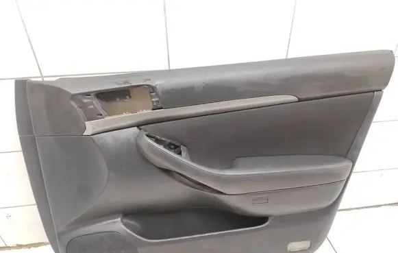 Toyota Avensis T250 Front door card panel trim 6761005560 035542 32004X008