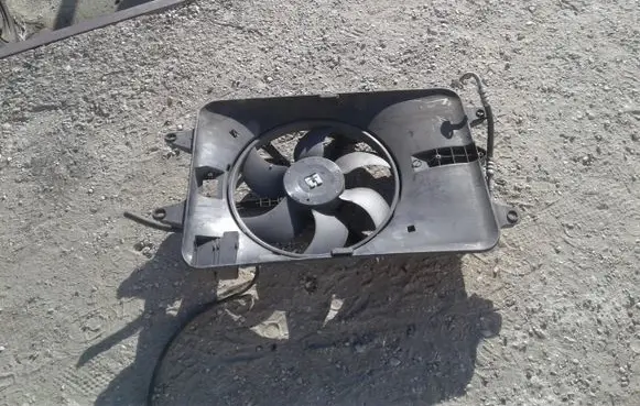 Renault Espace III Electric radiator cooling fan 820100200