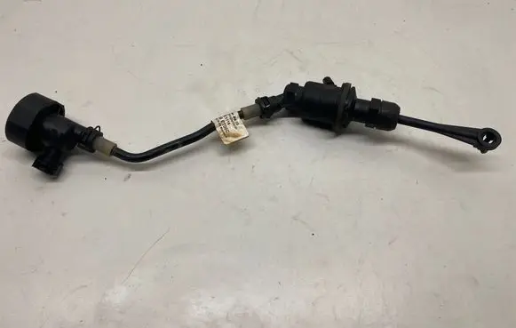 Nissan Qashqai Clutch master cylinder 30610ET000 0571309
