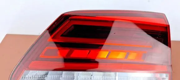 Volkswagen Golf Sportsvan Tailgate rear/tail lights 510945094N