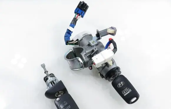 Hyundai i30 Ignition lock FDZDC2