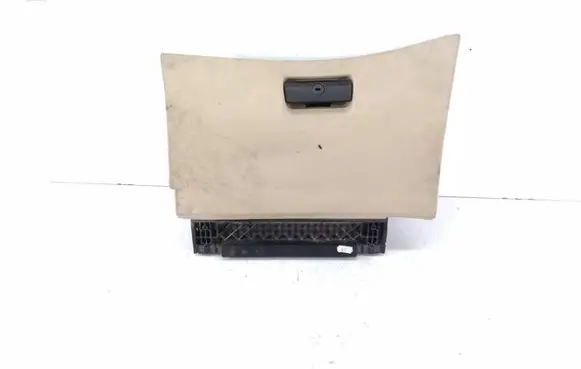 Glove box