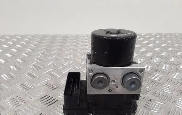 Mercedes-Benz C W204 ABS Pump A2044311912