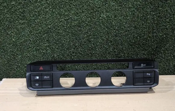 Man TGE 1gen Climate control/heater control trim 7C0857212B