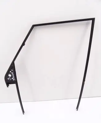 Land Rover Discovery Front door window/glass frame 