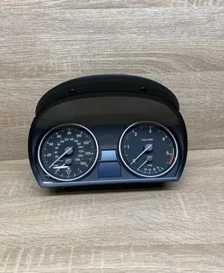 BMW 3 E92 E93 Speedometer (instrument cluster) 9242373 mph