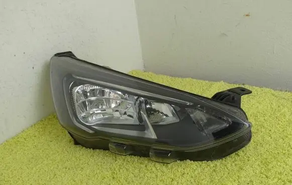 Ford Focus Headlight/headlamp MX7B13E014CC