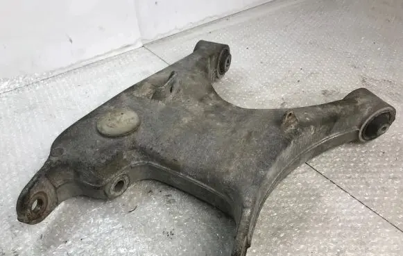BMW 5 E39 Rear upper control arm/wishbone 1091486