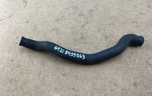 BMW X5 E53 Engine coolant pipe/hose 8409063 64218409063