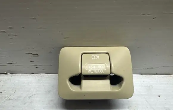 Volvo V70 Hand parking brake switch 31334638