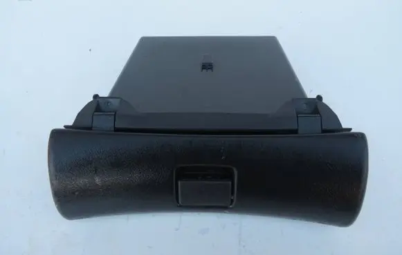 Opel Astra F Glove box 90451110 005004