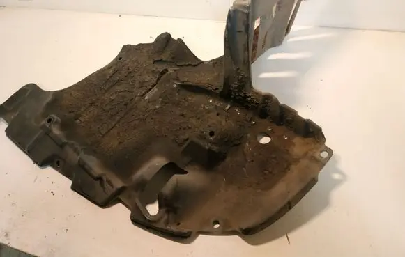 Toyota Avensis T220 Engine splash shield/under tray 51442