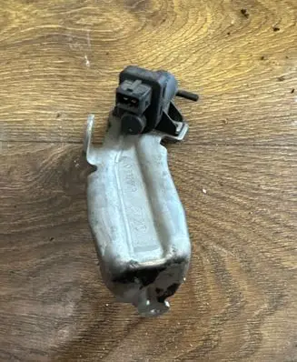 Renault Master III Turbo solenoid valve 8200762162