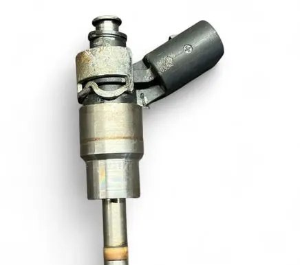 Fuel injector