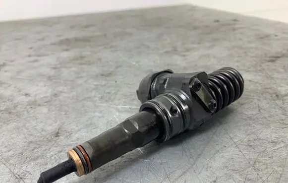 Seat Altea Fuel injector 038130073AG