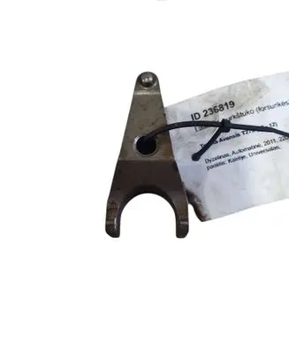 Toyota Avensis T270 Fuel Injector clamp holder 
