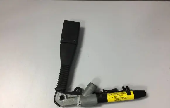 BMW X6 E71 Front seatbelt buckle 7296964