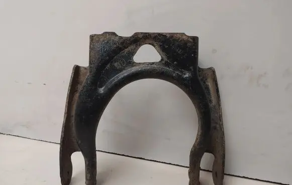 Peugeot 407 Front lower control arm/wishbone 446332C