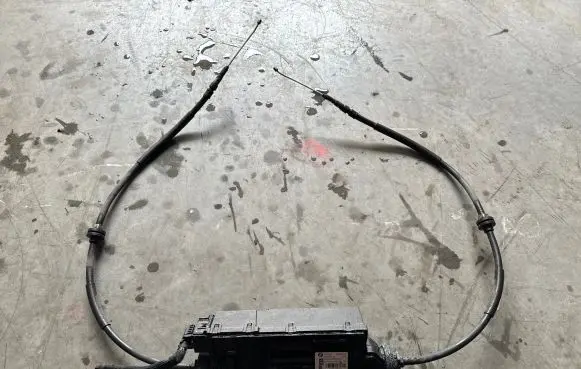 BMW X5 F15 Hand brake control module 6882007