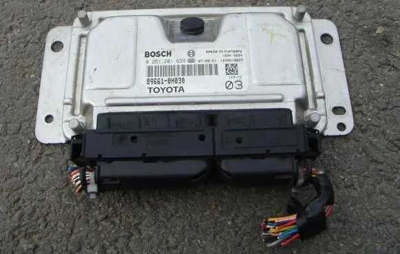 Toyota Aygo AB10 Engine control unit/module 896610H030