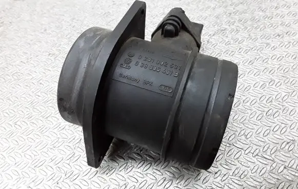 Volkswagen Touran I Mass air flow meter 0281002531 038906461B