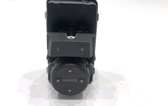 Hyundai i30 Wing mirror switch 93530G3000
