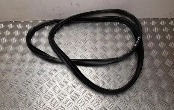 Mazda CX-30 Front door rubber seal 804