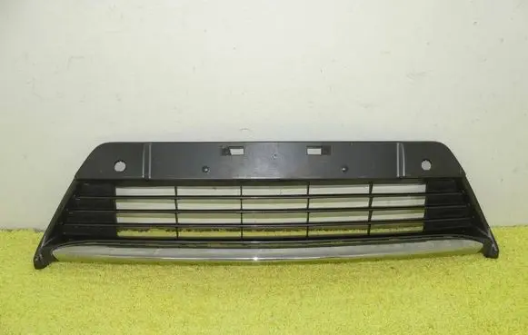 Front bumper lower grill