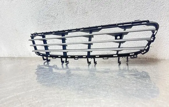 Opel Astra H Front bumper lower grill 24460271
