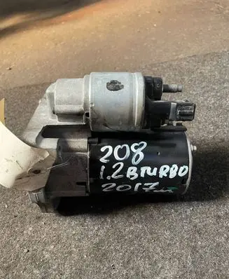 Peugeot 208 Starter motor 9674077280 14171108