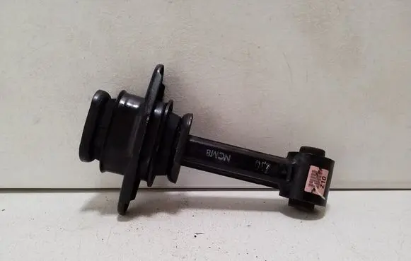 KIA Stonic Engine mount bracket 