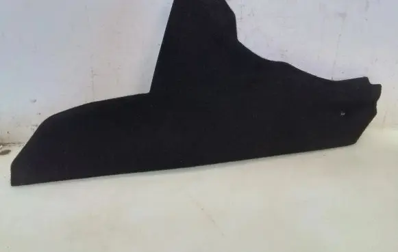 Skoda Octavia Mk2 (1Z) Centre console side trim front 1Z1863046