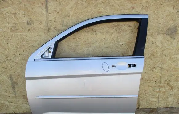 Chrysler Sebring (JS) Front door 4675538