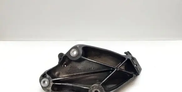BMW X5 E70 Engine mounting bracket 6772679 22116772679