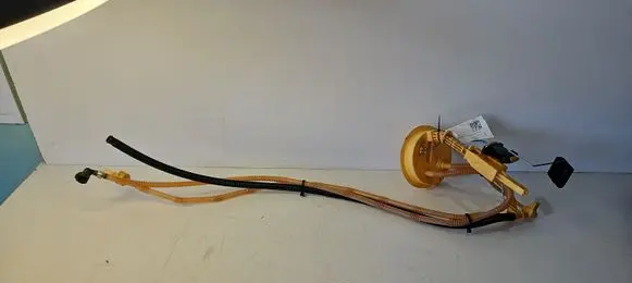 BMW 3 E90 E91 Fuel level sensor 7190944
